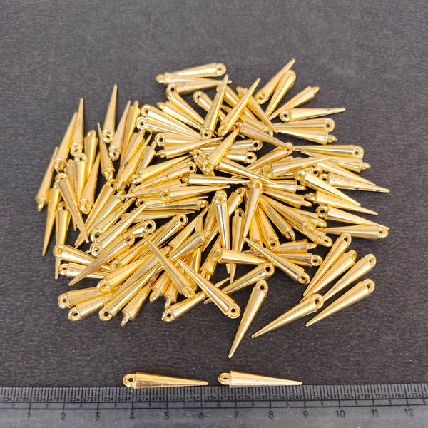 Acrylic long pointed charm