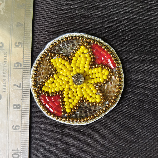 Embroidered circle 03