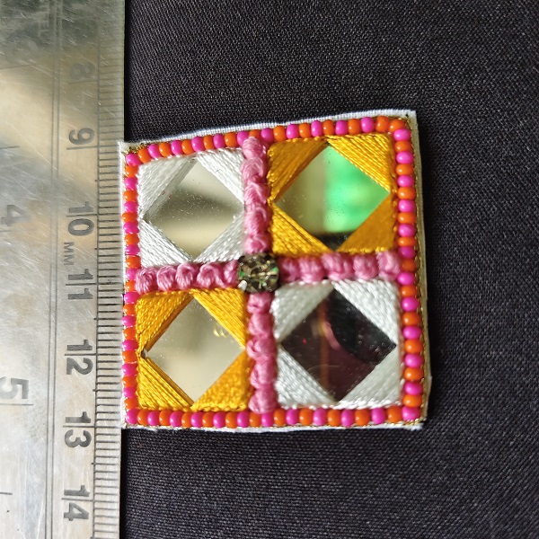 Square mirror patchs 01