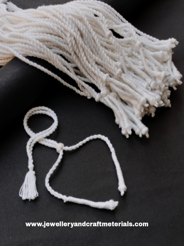 Cotton necklace dori white