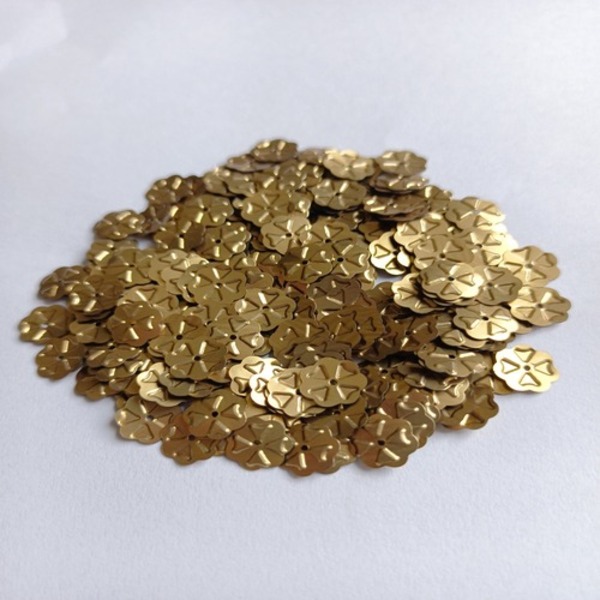 Golden Cutting Sequence