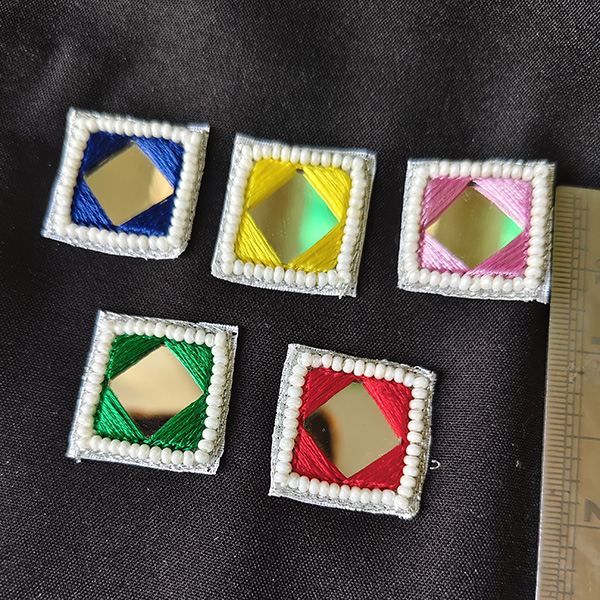 Square mirror patchs 03