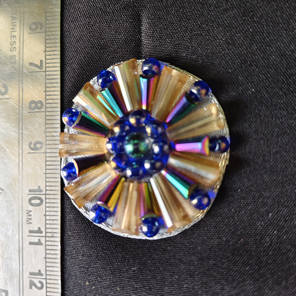 Embroidered circle 05