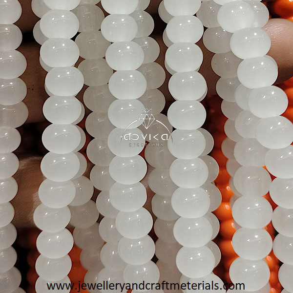 Round glass bead white