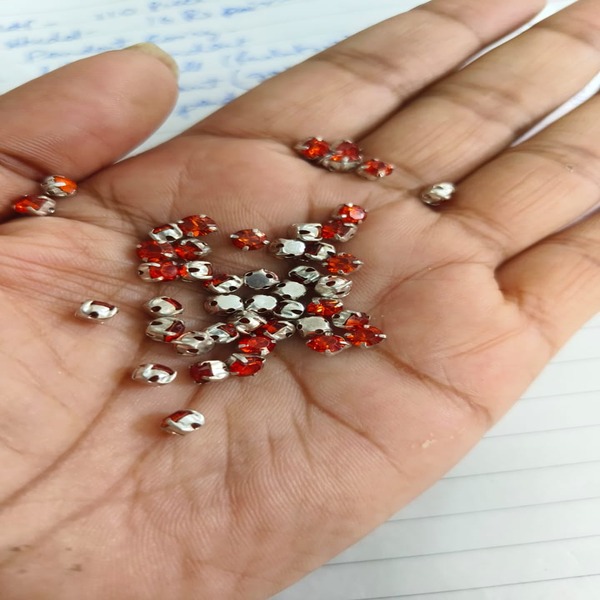 Red Clip stone 4 mm