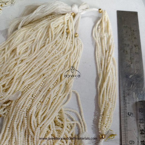 White Beaded Necklace Dori