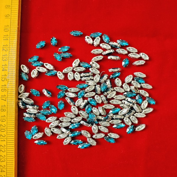 dark sky blue clipstone eye shape