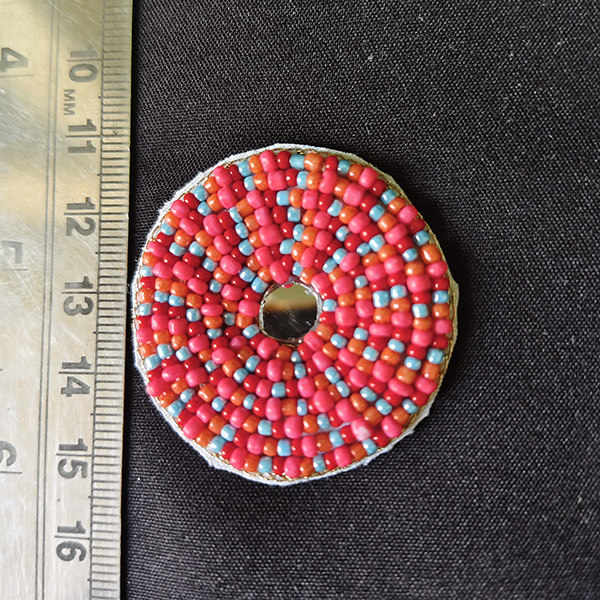 Embroidered circle 02