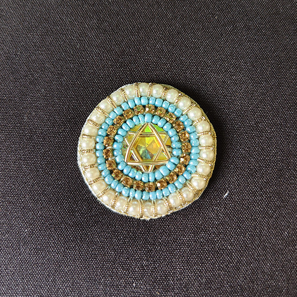 Embroidered circle 01