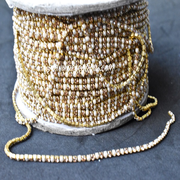 Pearl and Stone chain roll