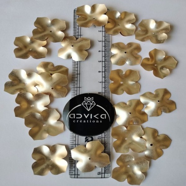 Gold Metallic Flower 20 mm