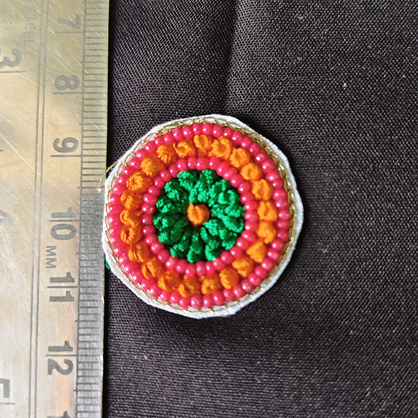 Embroidered circle 08