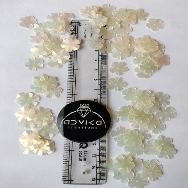 White Flower sequins 12 mm