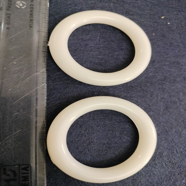 XXL Size Plastic donuts base ring 4 cm