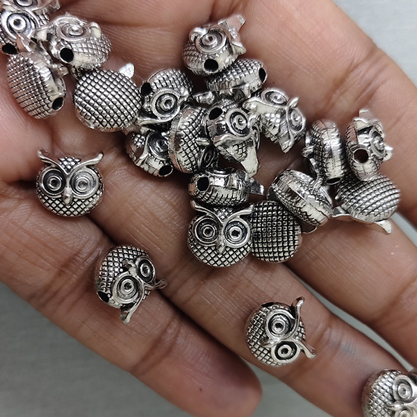 Oxidised Owl Feature Bead 01