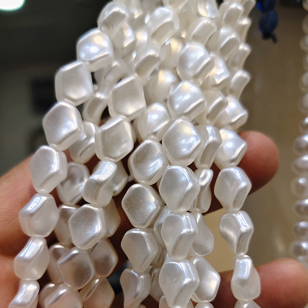 Mother of Pearl Bead 06