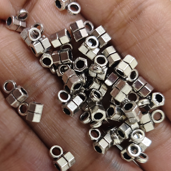 Oxidised Nutbolt Bead