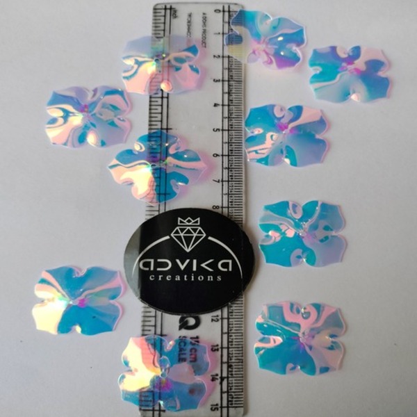 Acrylic White Flower sEQUINS 10 MM