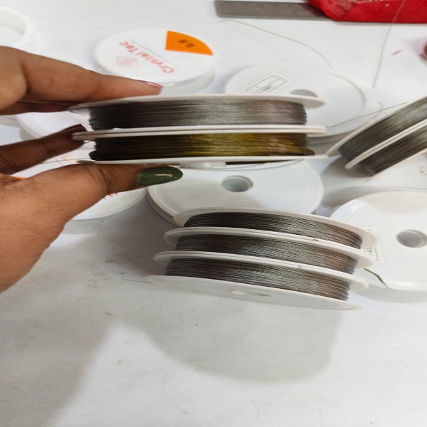 gear wire golden silver