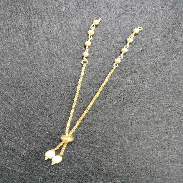 Golden bracelet chain