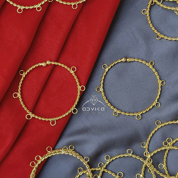 Twisted adjustable bangle Base