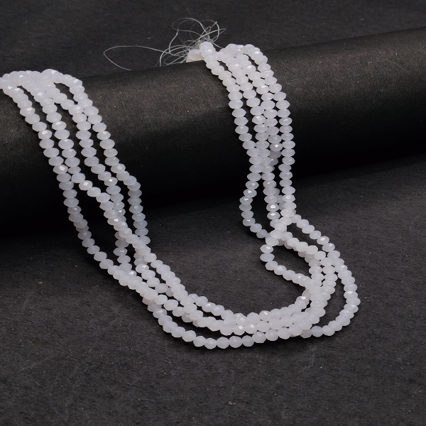 Crystal beads size 4 mm 08