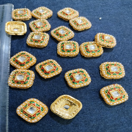 square meena kundan