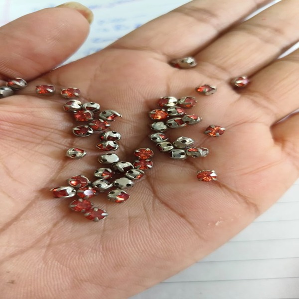 Light Red clip stone 