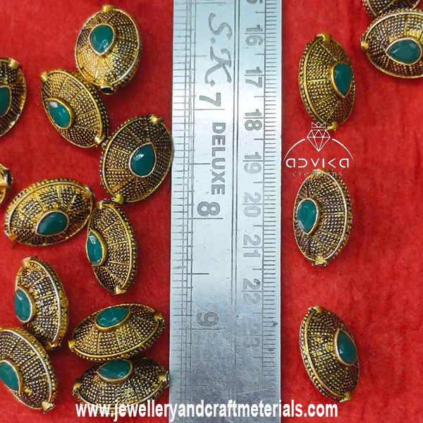 Kundan Oval victoria Beads
