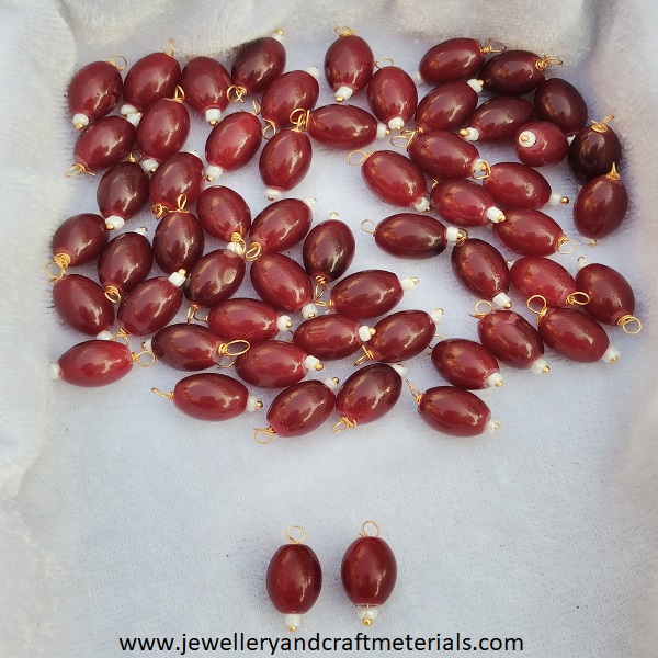 Oval Bead Hanging maroon 02